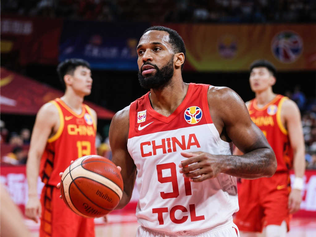 进行一系列 进行一系列